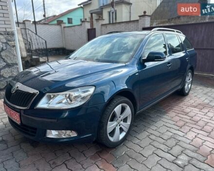 Синий Шкода Октавия, объемом двигателя 1.6 л и пробегом 214 тыс. км за 8600 $, фото 1 на Automoto.ua
