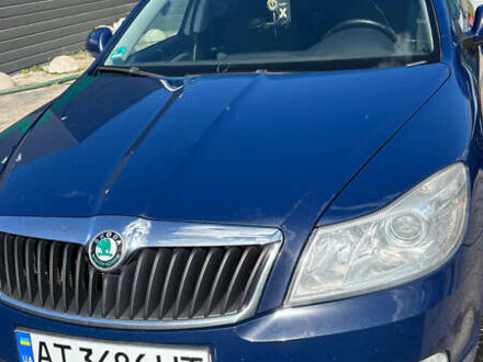 Синий Шкода Октавия, объемом двигателя 1.6 л и пробегом 300 тыс. км за 7500 $, фото 1 на Automoto.ua