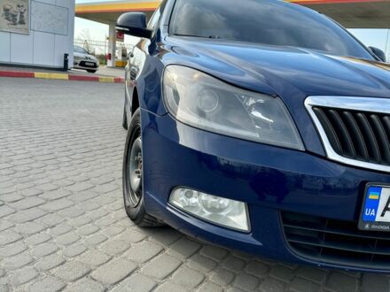 Синий Шкода Октавия, объемом двигателя 2 л и пробегом 350 тыс. км за 7200 $, фото 1 на Automoto.ua
