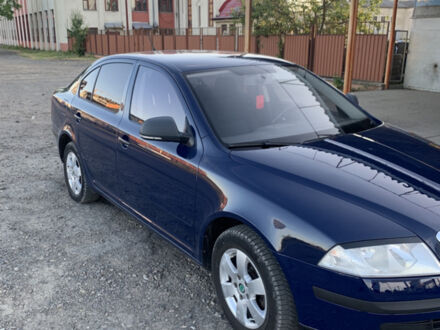 Синий Шкода Октавия, объемом двигателя 1.39 л и пробегом 220 тыс. км за 6300 $, фото 1 на Automoto.ua