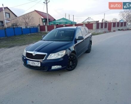 Синий Шкода Октавия, объемом двигателя 1.6 л и пробегом 241 тыс. км за 5950 $, фото 1 на Automoto.ua