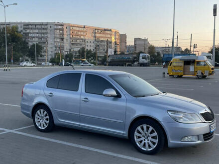 Шкода Октавия 2011 в Конотопе на Automoto.ua Синий Шкода Октавия, объемом двигателя 1.4 л и пробегом 229 тыс. км за 8050 $, фото 1 на Automoto.ua