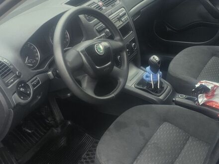 Синий Шкода Октавия, объемом двигателя 2 л и пробегом 328 тыс. км за 6400 $, фото 1 на Automoto.ua