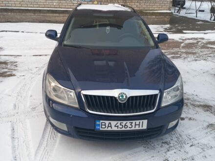 Синий Шкода Октавия, объемом двигателя 6 л и пробегом 250 тыс. км за 5800 $, фото 1 на Automoto.ua