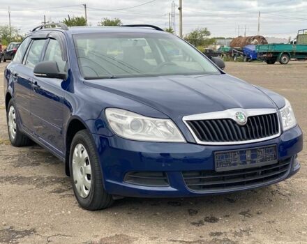 Синий Шкода Октавия, объемом двигателя 1.6 л и пробегом 194 тыс. км за 7700 $, фото 1 на Automoto.ua