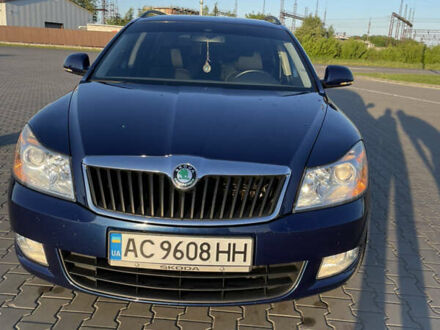 Синий Шкода Октавия, объемом двигателя 1.8 л и пробегом 216 тыс. км за 8300 $, фото 1 на Automoto.ua