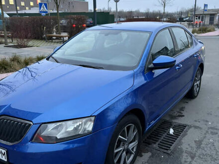 Синий Шкода Октавия, объемом двигателя 1.4 л и пробегом 320 тыс. км за 9900 $, фото 1 на Automoto.ua