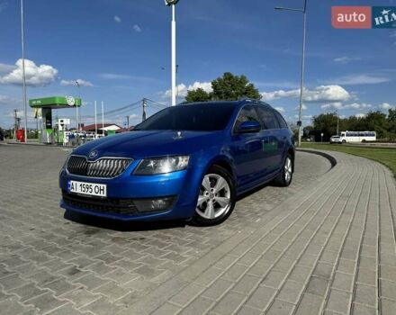 Синий Шкода Октавия, объемом двигателя 1.6 л и пробегом 268 тыс. км за 12000 $, фото 1 на Automoto.ua