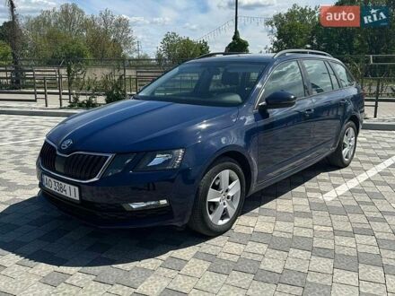 Синий Шкода Октавия, объемом двигателя 1.6 л и пробегом 183 тыс. км за 11200 $, фото 1 на Automoto.ua