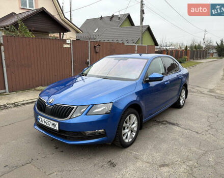 Синий Шкода Октавия, объемом двигателя 1.6 л и пробегом 200 тыс. км за 12800 $, фото 1 на Automoto.ua