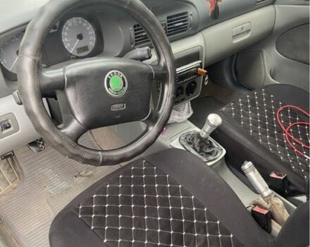 Зеленый Шкода Октавия, объемом двигателя 1.6 л и пробегом 340 тыс. км за 2500 $, фото 4 на Automoto.ua