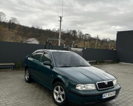 Зеленый Шкода Октавия, объемом двигателя 1.6 л и пробегом 195 тыс. км за 3250 $, фото 1 на Automoto.ua