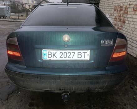 Зеленый Шкода Октавия, объемом двигателя 1.8 л и пробегом 500 тыс. км за 3300 $, фото 5 на Automoto.ua