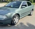 Зелений Шкода Октавія, об'ємом двигуна 2 л та пробігом 320 тис. км за 4500 $, фото 1 на Automoto.ua