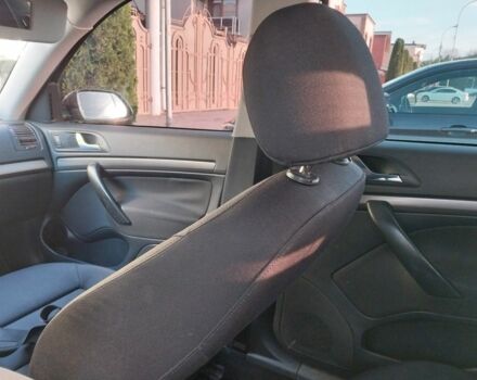 Шкода Октавия 2004 в Ужгороде на Automoto.ua Зеленый Шкода Октавия, объемом двигателя 2 л и пробегом 280 тыс. км за 5500 $, фото 5 на Automoto.ua