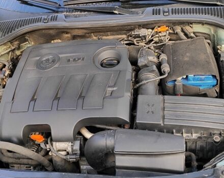 Зелений Шкода Октавія, об'ємом двигуна 2 л та пробігом 330 тис. км за 7500 $, фото 4 на Automoto.ua