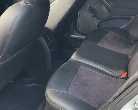 Зелений Шкода Октавія, об'ємом двигуна 2 л та пробігом 330 тис. км за 7500 $, фото 1 на Automoto.ua