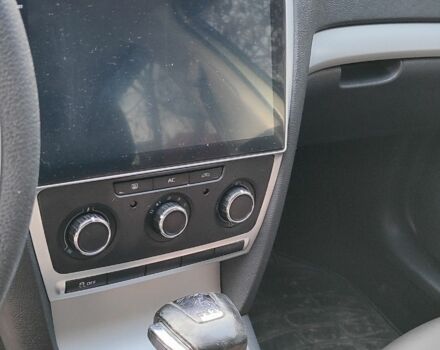 Зелений Шкода Октавія, об'ємом двигуна 2 л та пробігом 330 тис. км за 7500 $, фото 3 на Automoto.ua