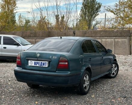 Зеленый Шкода Октавия, объемом двигателя 1.8 л и пробегом 294 тыс. км за 2400 $, фото 1 на Automoto.ua