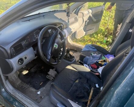 Зеленый Шкода Октавия, объемом двигателя 1.6 л и пробегом 300 тыс. км за 1450 $, фото 5 на Automoto.ua