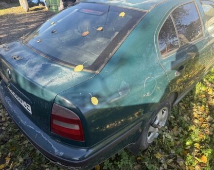 Зеленый Шкода Октавия, объемом двигателя 1.6 л и пробегом 300 тыс. км за 1450 $, фото 2 на Automoto.ua