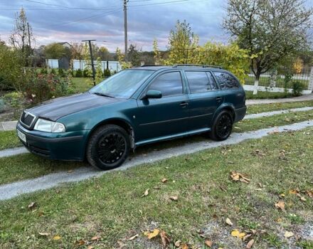 Зеленый Шкода Октавия, объемом двигателя 1.9 л и пробегом 395 тыс. км за 3300 $, фото 1 на Automoto.ua