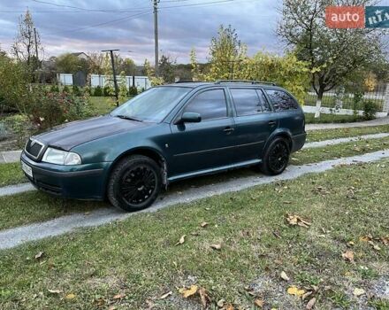 Зеленый Шкода Октавия, объемом двигателя 1.9 л и пробегом 395 тыс. км за 3300 $, фото 2 на Automoto.ua