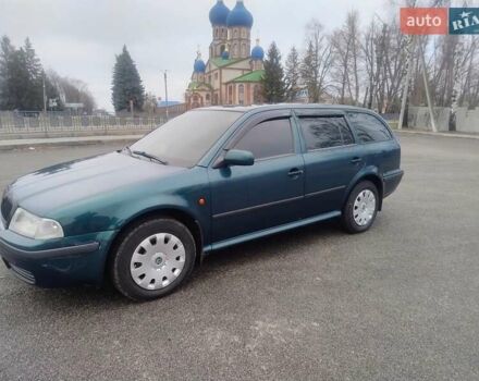 Зеленый Шкода Октавия, объемом двигателя 1.6 л и пробегом 329 тыс. км за 4000 $, фото 3 на Automoto.ua