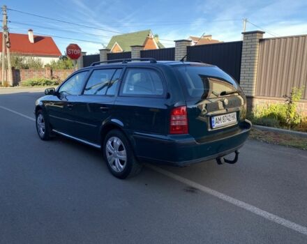 Зелений Шкода Октавія, об'ємом двигуна 1.6 л та пробігом 200 тис. км за 3600 $, фото 6 на Automoto.ua