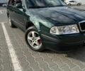 Зеленый Шкода Октавия, объемом двигателя 1.6 л и пробегом 409 тыс. км за 3750 $, фото 1 на Automoto.ua