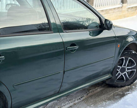 Зелений Шкода Октавія, об'ємом двигуна 1.6 л та пробігом 340 тис. км за 2999 $, фото 4 на Automoto.ua