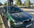 Зеленый Шкода Октавия, объемом двигателя 1.6 л и пробегом 300 тыс. км за 4000 $, фото 1 на Automoto.ua