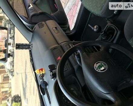 Зелений Шкода Октавія, об'ємом двигуна 1.6 л та пробігом 256 тис. км за 5400 $, фото 22 на Automoto.ua