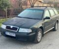 Зеленый Шкода Октавия, объемом двигателя 1.6 л и пробегом 239 тыс. км за 3800 $, фото 1 на Automoto.ua