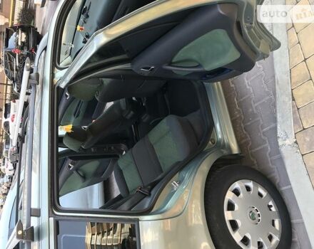 Зелений Шкода Октавія, об'ємом двигуна 1.6 л та пробігом 256 тис. км за 5400 $, фото 7 на Automoto.ua