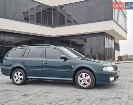 Зелений Шкода Октавія, об'ємом двигуна 2 л та пробігом 250 тис. км за 3800 $, фото 9 на Automoto.ua