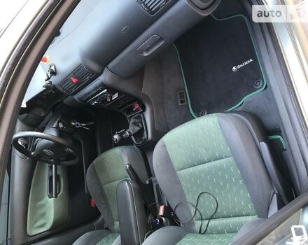 Зелений Шкода Октавія, об'ємом двигуна 1.6 л та пробігом 256 тис. км за 5400 $, фото 24 на Automoto.ua