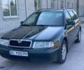Зеленый Шкода Октавия, объемом двигателя 1.6 л и пробегом 239 тыс. км за 4100 $, фото 1 на Automoto.ua