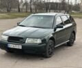 Зелений Шкода Октавія, об'ємом двигуна 1.8 л та пробігом 290 тис. км за 3000 $, фото 1 на Automoto.ua