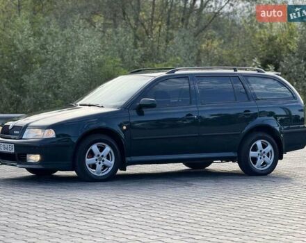 Зеленый Шкода Октавия, объемом двигателя 2 л и пробегом 250 тыс. км за 4250 $, фото 1 на Automoto.ua