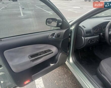 Зеленый Шкода Октавия, объемом двигателя 1.6 л и пробегом 273 тыс. км за 5300 $, фото 9 на Automoto.ua