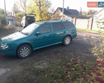 Зелений Шкода Октавія, об'ємом двигуна 0 л та пробігом 195 тис. км за 4000 $, фото 10 на Automoto.ua
