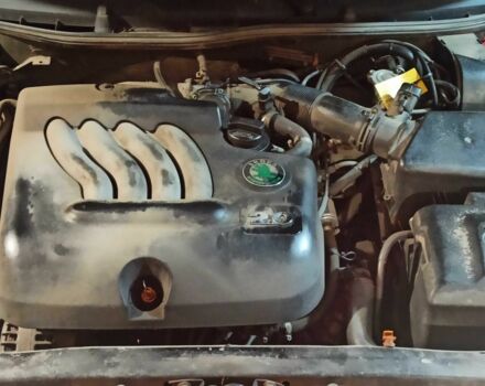 Зелений Шкода Октавія, об'ємом двигуна 2 л та пробігом 500 тис. км за 3500 $, фото 9 на Automoto.ua