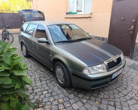 Зеленый Шкода Октавия, объемом двигателя 1.9 л и пробегом 396 тыс. км за 4300 $, фото 5 на Automoto.ua