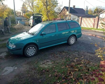 Зеленый Шкода Октавия, объемом двигателя 1.6 л и пробегом 193 тыс. км за 4200 $, фото 2 на Automoto.ua