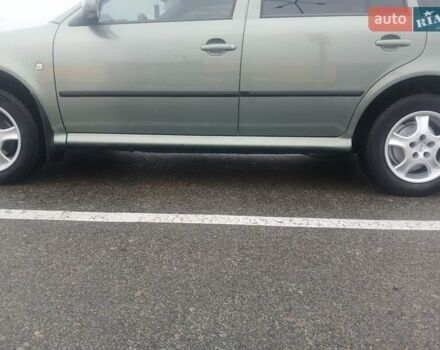 Зеленый Шкода Октавия, объемом двигателя 1.6 л и пробегом 273 тыс. км за 5300 $, фото 5 на Automoto.ua