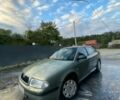 Зелений Шкода Октавія, об'ємом двигуна 1.6 л та пробігом 300 тис. км за 3400 $, фото 1 на Automoto.ua