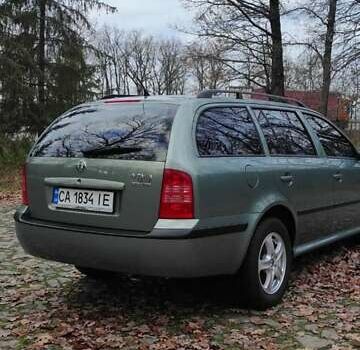 Зеленый Шкода Октавия, объемом двигателя 1.6 л и пробегом 292 тыс. км за 4200 $, фото 3 на Automoto.ua