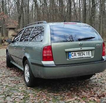 Зеленый Шкода Октавия, объемом двигателя 1.6 л и пробегом 292 тыс. км за 4200 $, фото 2 на Automoto.ua