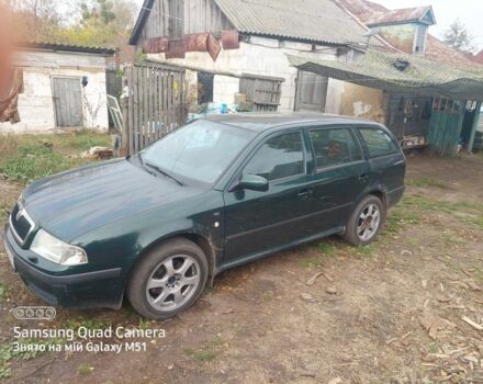 Зеленый Шкода Октавия, объемом двигателя 1.9 л и пробегом 288 тыс. км за 2400 $, фото 1 на Automoto.ua